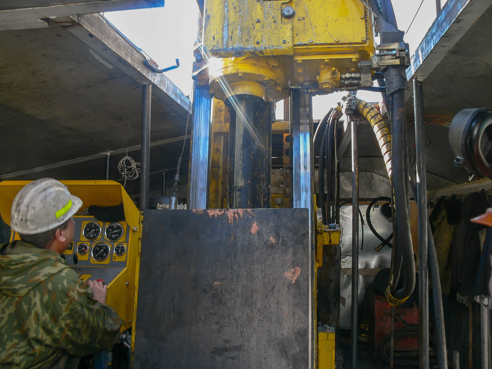 Monarques recoupe 13,95 g/t Au sur 14,35 mètres (47,1 pieds) à McKenzie Break