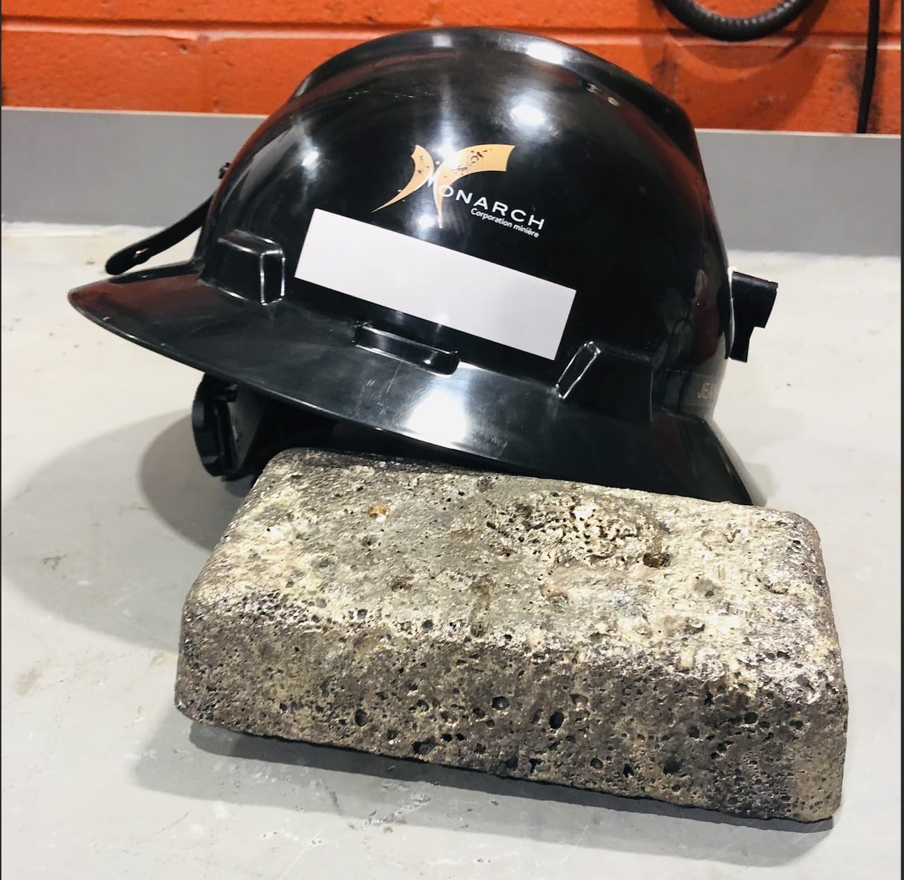 Monarch produit son premier lingot d’or de sa Mine Beaufor