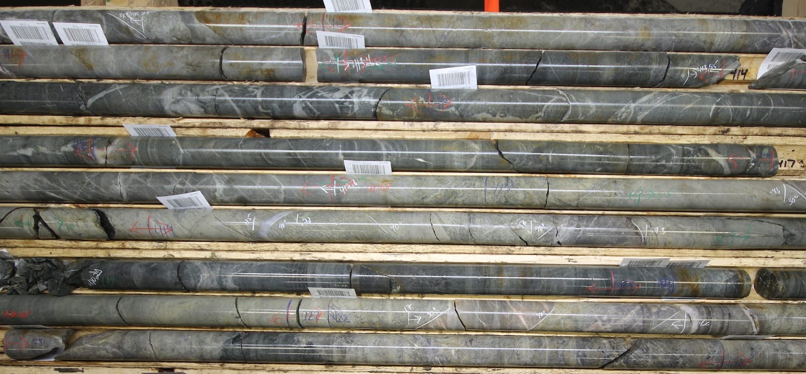 Monarch recoupe 18,18 g/t Au sur 13,5 m (44,3 pi) à Swanson